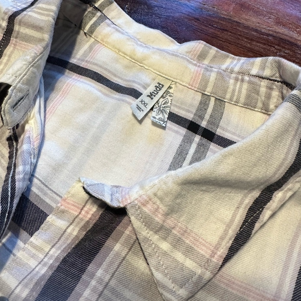 Button up shirt - Picture 3 of 5